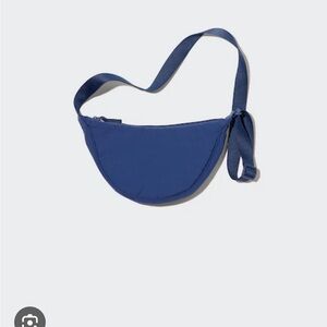 Uniqlo Round mini shoulder bag